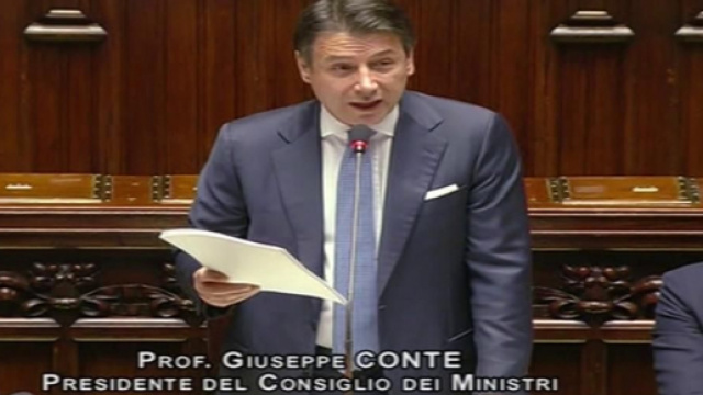 Giuseppe Conte alla Camera informa sul Mes