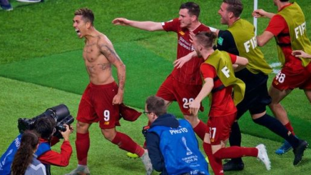 La gioia incontenibile di Firmino dopo il gol