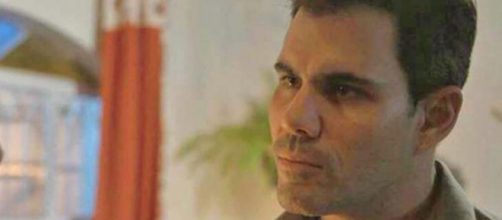 Em Amor de M&atilde;e, Magno faz revela&ccedil;&atilde;o chocante. (Divulga&ccedil;&atilde;o/TV Globo)