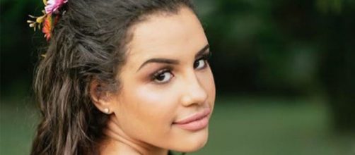 Alinne acabou n&atilde;o resistindo &agrave; depress&atilde;o. (Reprodu&ccedil;&atilde;o/Instagram/@alinnerraujo)