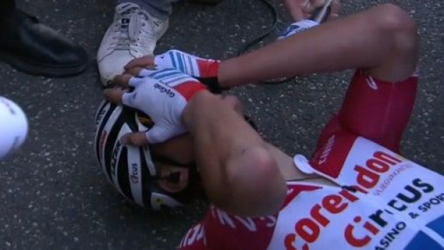 Mathieu Van der Poel, gioia e stanchezza dopo la vittoria all'Amstel Gold Race