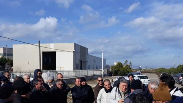 Brindisi, lavoratori Revisud senza stipendio e tredicesima: chiesto incontro con Prefetto