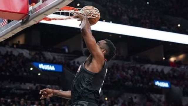 James Harden affole les compteurs (Credit Image : Twitter NBA.com)