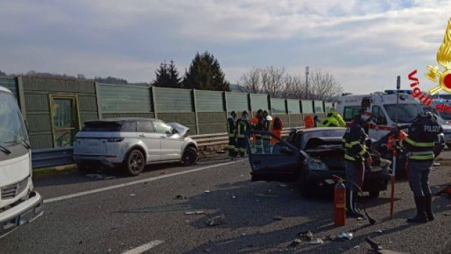 Sicilia, grave incidente stradale: muore 75enne, ferito il figlio.