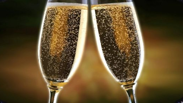 Auguri di buon anno: frasi tradizionali da spedire ad amici, parenti e conoscenti