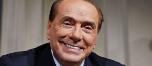 Silvio Berlusconi la vuelve a liar: &ldquo;Os dejo que me tengo que ir de put..&rdquo;