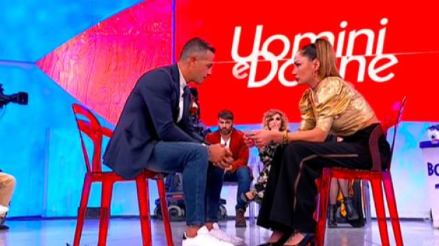 Uomini e Donne, Riccardo in sposa Ida: 'Sei tu la donna della mia vita'