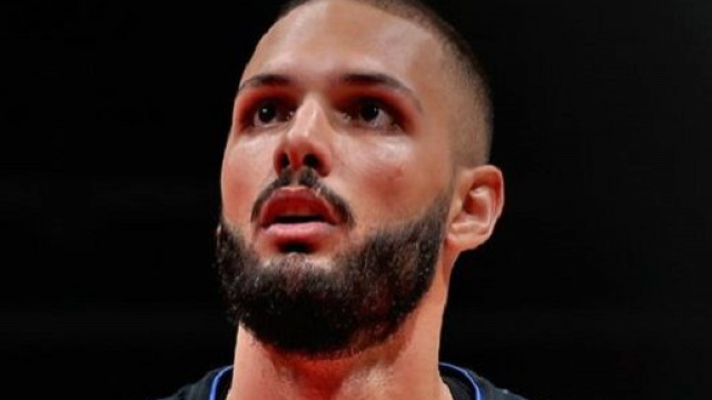 Evan Fournier score 31 points contre les Wizards (Credit Image : Twitter NBA)
