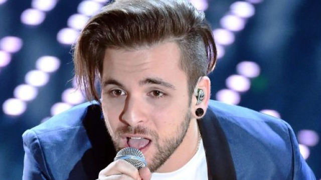 Alessio Bernabei sottoposto a tonsillectomia.