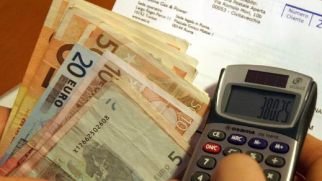 Bollette luce e gas, aumenta la soglia Isee per rientrare negli sconti.