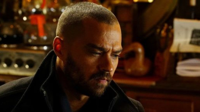 Grey's Anatomy e Station 19 crossover-event, Jesse Williams annuncia l'arrivo di una puntata "spaventosa".