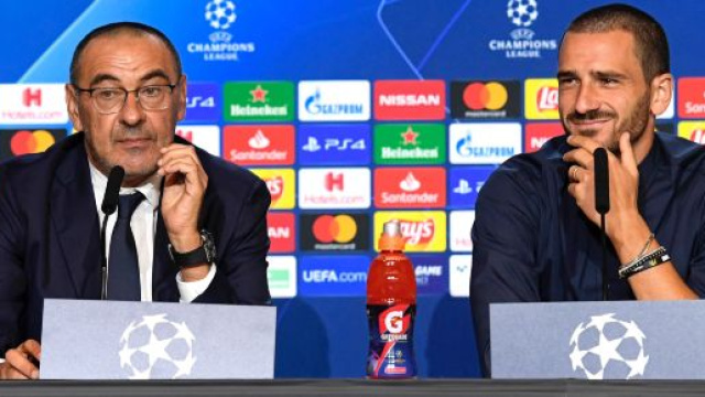 Sarri, tecnico della Juventus, e Bonucci, difensore bianconero.