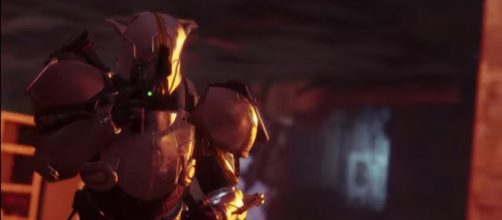 A Guardian and his TLW hand cannon. [Image source: destinythegame/YouTube]