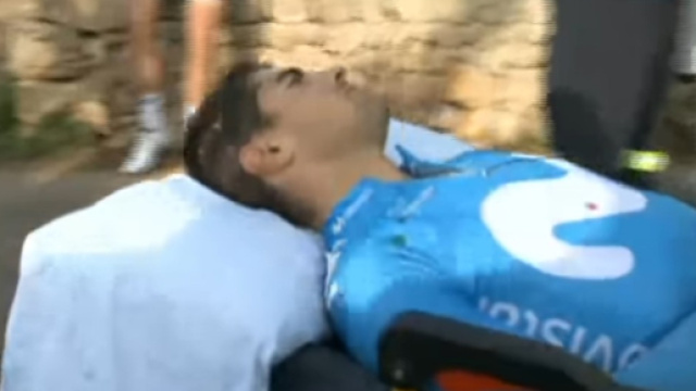 Lo sfortunato Mikel Landa dopo la caduta