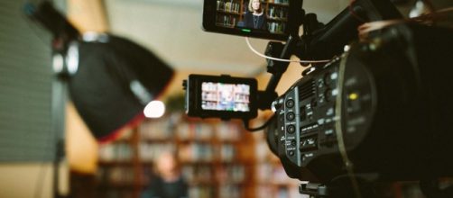 Home-made videos can sometimes cheer us up and make our day. [Image Pixabay]