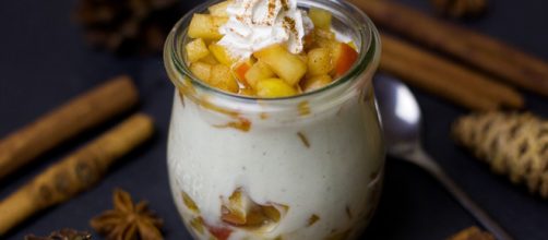 O iogurte grego pode ser complementado com algumas frutas. (Imagem: Pixabay)