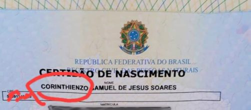 Corinthienzo: crian&ccedil;a foi batizada em homenagem ao time do cora&ccedil;&atilde;o do pai (Reprodu&ccedil;&atilde;o/Veja SP)