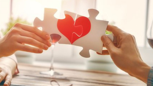 I cinque consigli dell&rsquo;American Heart Association per restare in forma a San Valentino. (Canva)