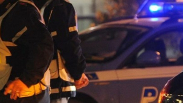Roma, uomo di 84 anni tenta il suicidio e accoltella il figlio.