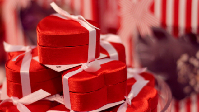 Saint Valentin 2019 : la s&eacute;lection cadeaux de Mister Riviera dans ... - mister-riviera.com