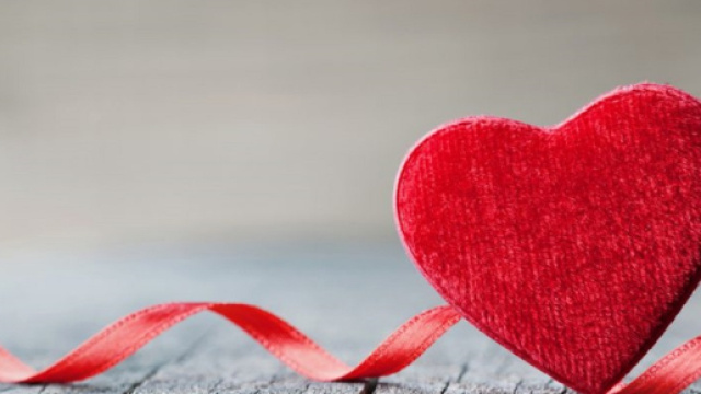 San Valentino: dediche d'amore da condividere sui social