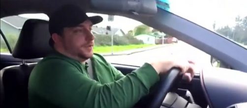 Lyft driver Del Hedrick protected wandering California toddler during rainstorm. [Image Source: KPIX CBS - YouTube]