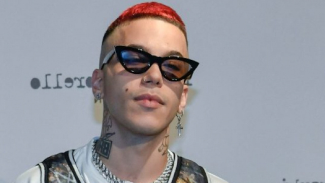 Sfera Ebbasta contestato dal capogruppo M5S di Conegliano.