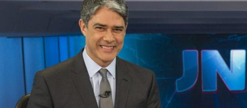 Bonner na bancada do JN. (Foto: Reprodu&ccedil;&atilde;o/Rede Globo)