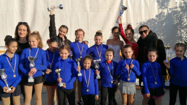 Le Snow Angels di Tem&ugrave; (BS) al Trofeo Giglio Bianco 2019 insieme alle istruttrici Paola Ghilardi e Carlotta Scalambra