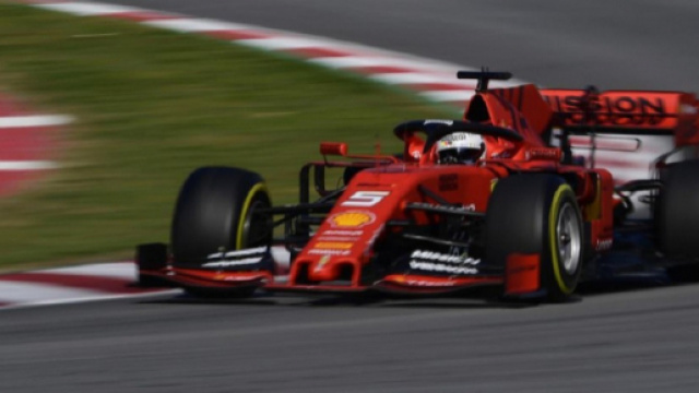 Sebastian Vettel &egrave; subito velocissimo nella prima giornata di test a Barcellona