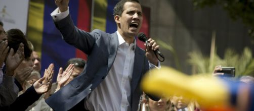 Juan Guaid&oacute; en manifestaci&oacute;n pac&iacute;fica. Caracas, febrero de 2019