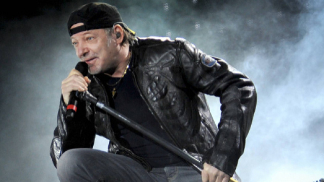 Anche Vasco Rossi tra le vittime delle truffa sui diamanti.