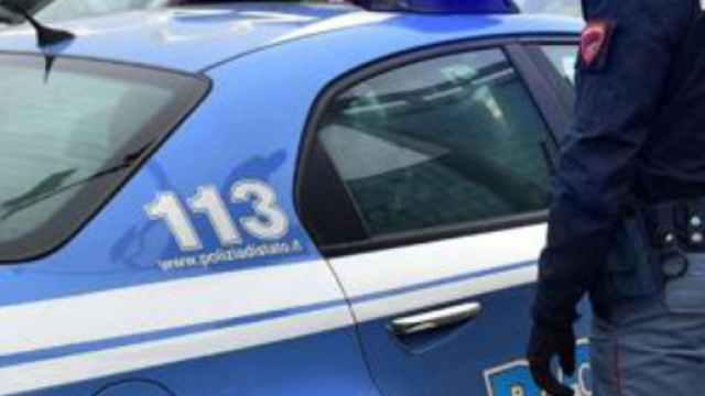 Pescara, blitz al "Ferro di Cavallo" della Polizia, trovata droga: due arresti