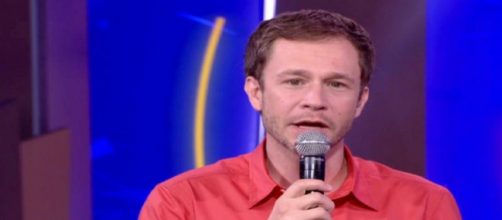 '&Eacute; fake news', diz Tiago Leifert a respeito de boato sobre o retorno da Casa de Vidro. (Foto/Reprodu&ccedil;&atilde;o/TV Globo)