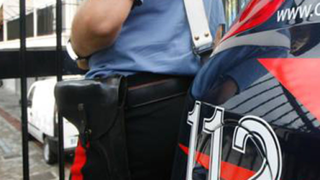 Rimini: prende una nota e si getta dalla finestra, 12enne ricoverato in gravi condizioni