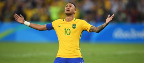 Neymar ignora titulo de melhor jogador p&oacute;s-Pel&eacute; (Foto: Banco de Dados)