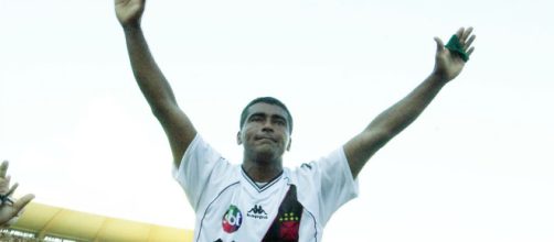 Vasco usou marca do SBT para provocar Globo (Foto: Reprodu&ccedil;&atilde;o/Youtube).