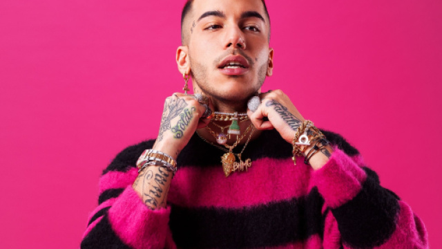 Sfera Ebbasta non piacerebbe ai veritici della Rai, chiesto un nuovo nome.