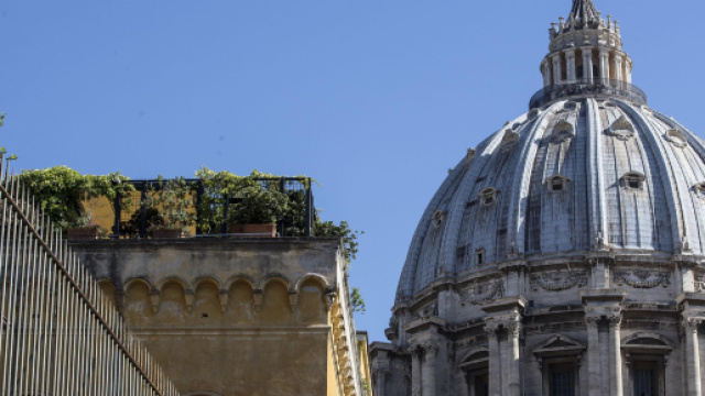 Vaticano, cominciato il summit sulla pedofilia nella Chiesa: emergono le prime testimonianze