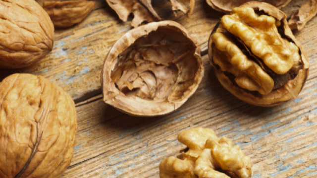 Diabete, la frutta secca riduce il rischio di infarto