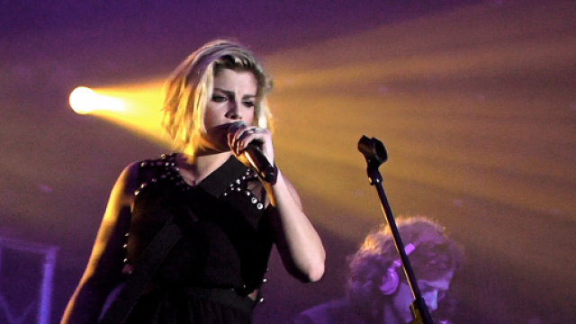 Frase sessista contro la cantante Emma, espulso consigliere della Lega.
