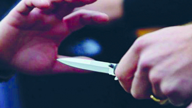 1-accoltellare.jpg - TeleRegione Molise - teleregionemolise.it