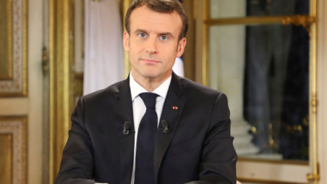Le Pr&eacute;sident de la R&eacute;publique est parti &agrave; la reconqu&ecirc;te de l'opinion.