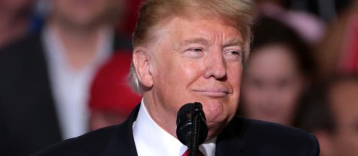 Twitter reacts to Trump announcement of July 4 [Image via Gage Skidmore/Flikr]