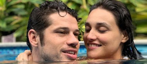 Jos&eacute; Loreto e Debora Nascimento em momento &iacute;ntimo. (Reprodu&ccedil;&atilde;o/Instagam)