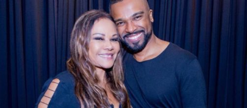 Alexandre Pires e sua m&atilde;e Maria Abadia (Foto: Reprodu&ccedil;&atilde;o Instagram)