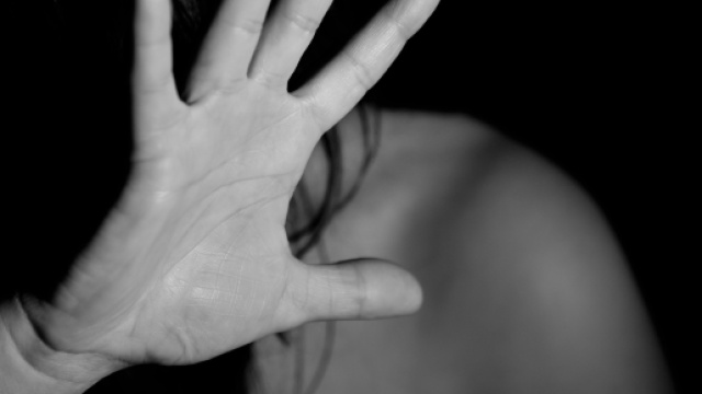 Barcellona, 78nne abusa di una ragazzina di 15 anni: arrestato