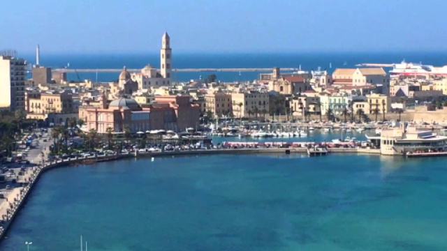 Bari, immigrata denuncia di essere stata aggredita da 6 donne ed insultata anche dai soccorritori