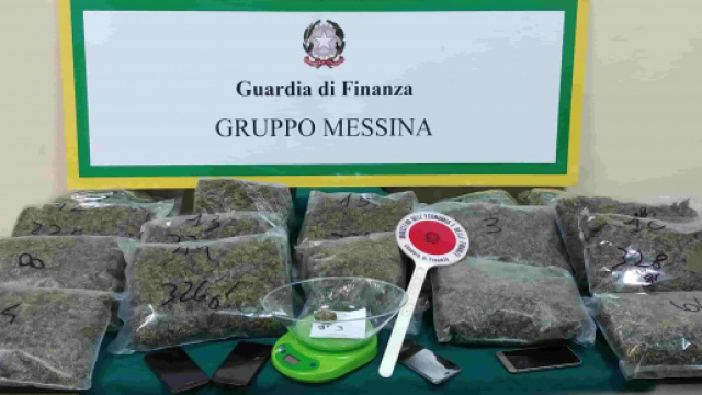 Blitz antidroga della Guardia di Finanza. Arrestate 5 persone a Messina