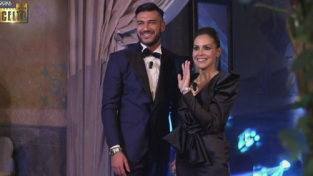 Gossip Uomini e Donne: Nilufar ha fatto un incidente, Lorenzo e Claudia pazzi d'amore.
